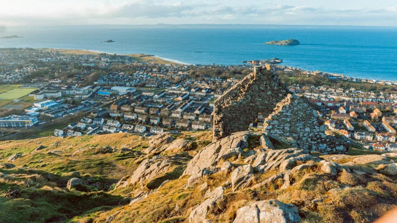 Standing Stones to Sea Views: Discovering the Secrets of Dunbeath's Clifftop Citadel