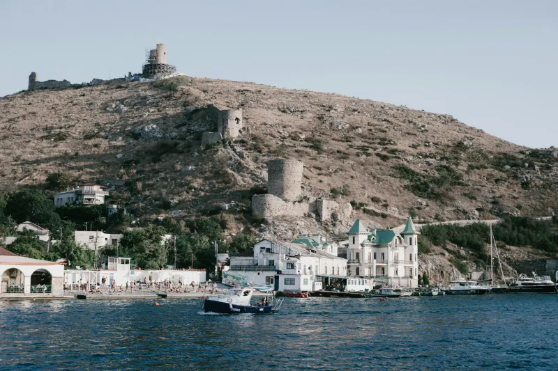 Two Days Where Time Slows Down: Your Essential Dunbeath Weekend Escape